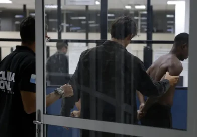 Ministros farão reunião de emergência com Castro nesta quarta-feira