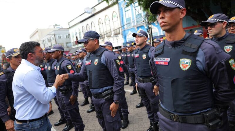 Wilson Lima lança Operação Natal Mais Seguro 2025 com reforço de 500 alunos soldados nas ruas de Manaus