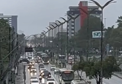 Chuvas coloca Manaus em alerta máximo e Defesa Civil dispara aviso de emergência nesta quinta (26)