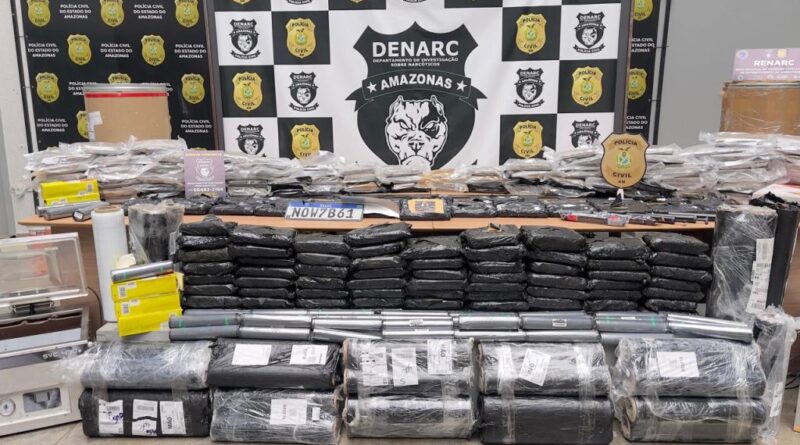 Quarteto é preso com mais de 200 quilos de cocaína e skunk avaliados em R$ 6,1 milhões