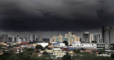 Manaus entra em alerta máximo após fortes chuvas e risco de deslizamentos