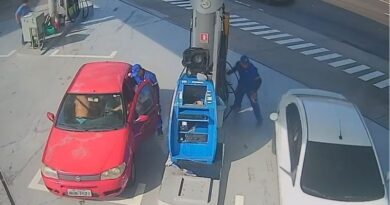 Motorista engana frentista e sai sem pagar combustível, em Manaus; VÍDEO