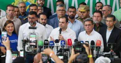 No primeiro dia à frente do Executivo, governador interino Roberto Cidade destaca estabilidade institucional e continuidade de projetos