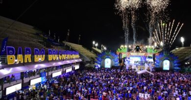 Bar do Boi Caprichoso leva a força da nação azulada ao Sambódromo de Manaus