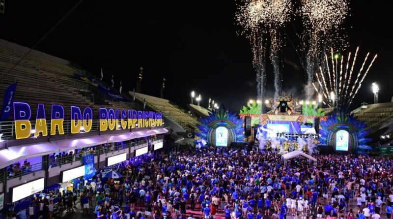 Bar do Boi Caprichoso leva a força da nação azulada ao Sambódromo de Manaus