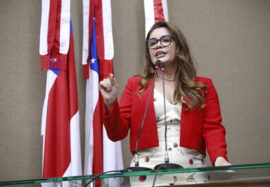 Violência contra a mulher afasta trabalhadoras e impacta economia, alerta Alessandra Campelo