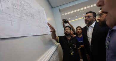 Wilson Lima vistoria obras do Centro de Atenção Integral Juventude TEA, em Manaus