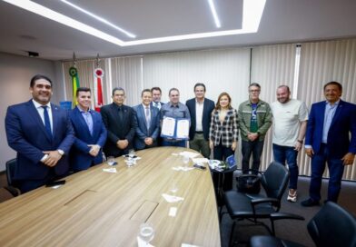 Governador Roberto Cidade assina resultado final do concurso público do Ipaam 