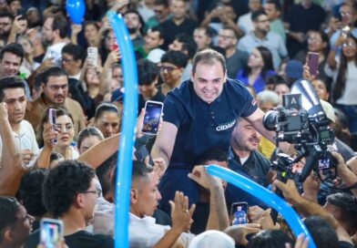 “Não vou me curvar à velha política”, diz Roberto Cidade ao reunir multidão na zona Sul de Manaus