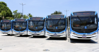 Greve paralisa 100% dos ônibus do transporte coletivo em Manaus nesta segunda-feira