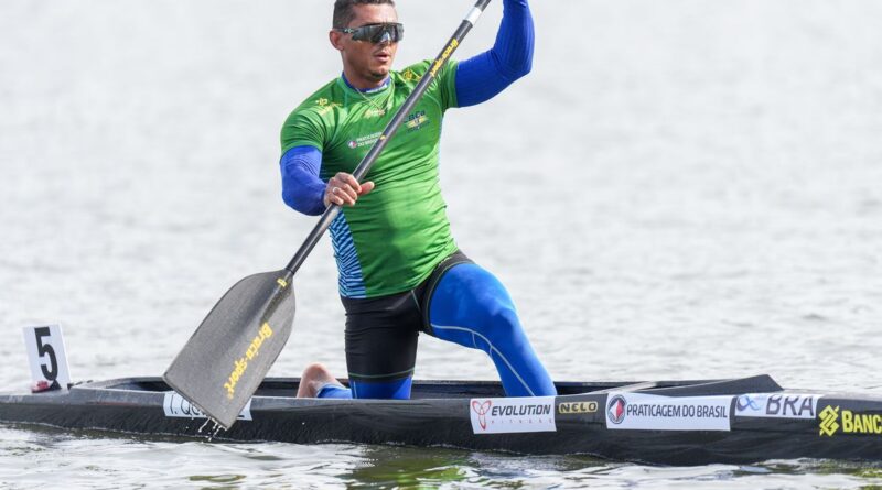 Isaquias Queiroz é campeão mundial no C1 500m na Polônia