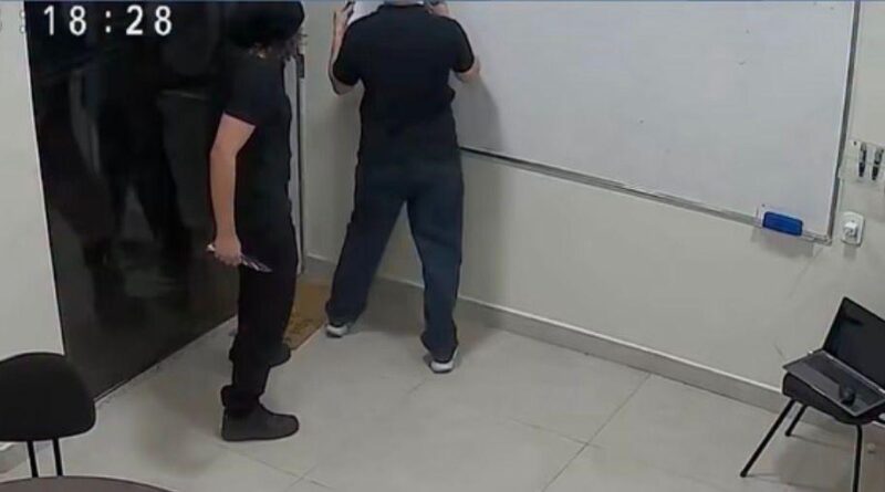 Aluno ataca professor com golpes de faca durante aula particular em Manaus