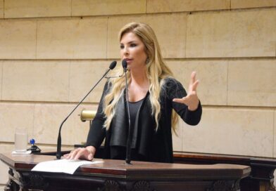 Polícia prende ex-vereadora Veronica Costa, condenada por tortura