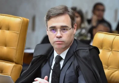 Ministro André Mendonça admite encontro com Vorcaro “uma única vez”