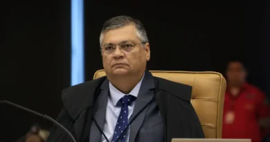 Dino cobra explicação sobre elo entre Master e instituto de Mendonça