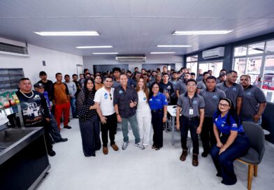 Adjuto Afonso destaca geração de empregos durante visita à Amazon Motors em Manaus