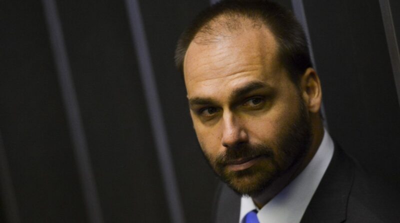 STF condena Eduardo Bolsonaro por difamar deputada Tábata Amaral