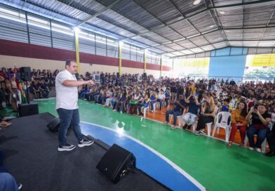 Roberto Cidade confirma abono do Fundeb para servidores da educação em 2026