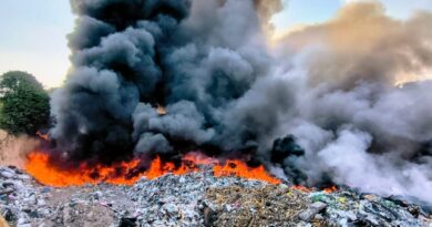 Incêndio em área de descarte irregular mobiliza bombeiros por mais de 20 horas em Manaus